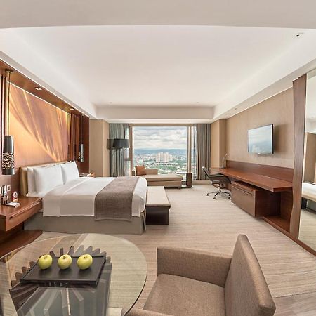 Готель Marco Polo Ortigas Manila Pasig City Екстер'єр фото